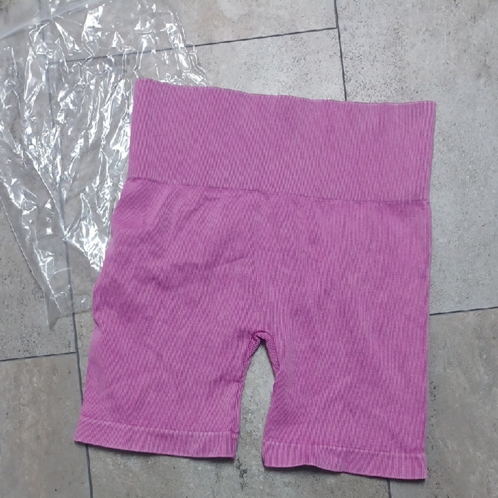 Women's Pink Ribbed Bike Shorts